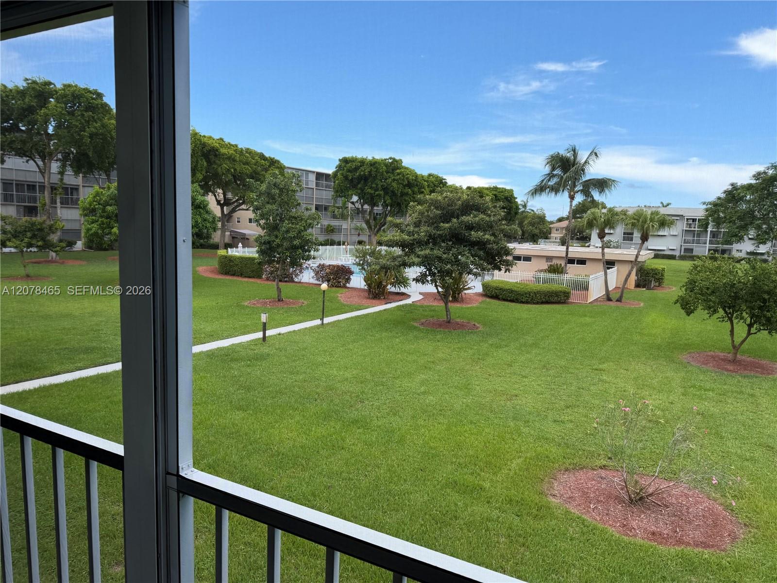 5200 Washington St # 207, Hollywood FL 33021 photo 2