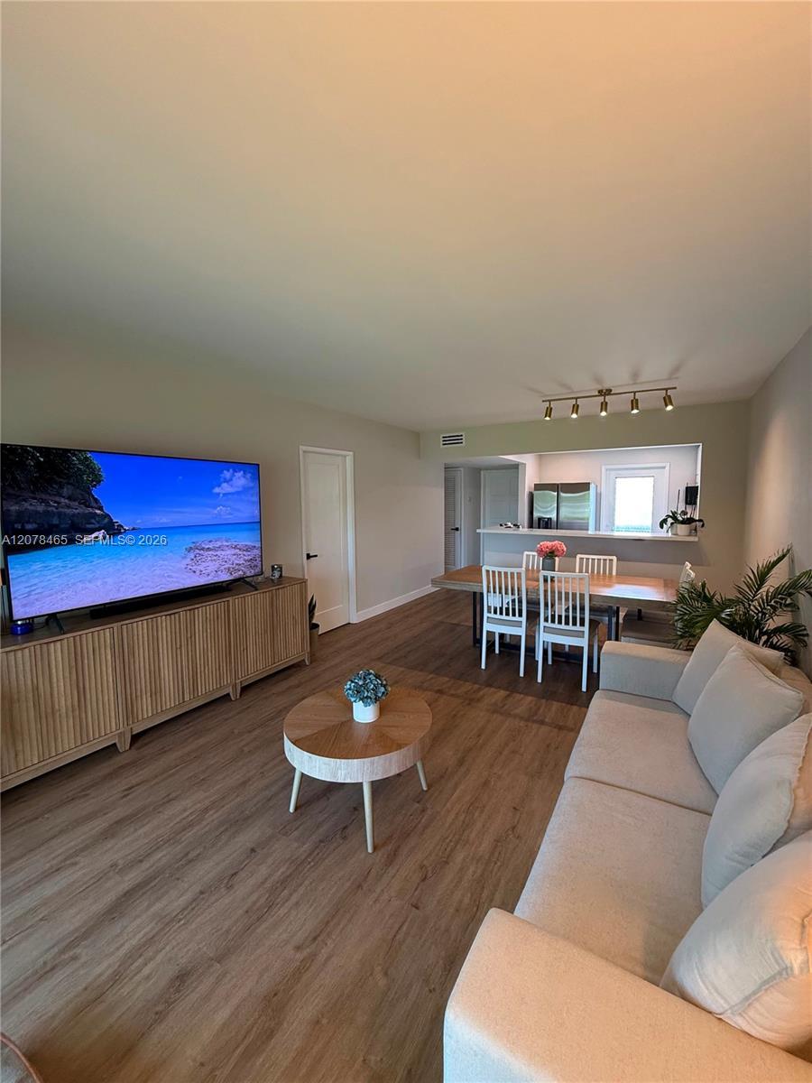 5200 Washington St # 207, Hollywood FL 33021 photo 3