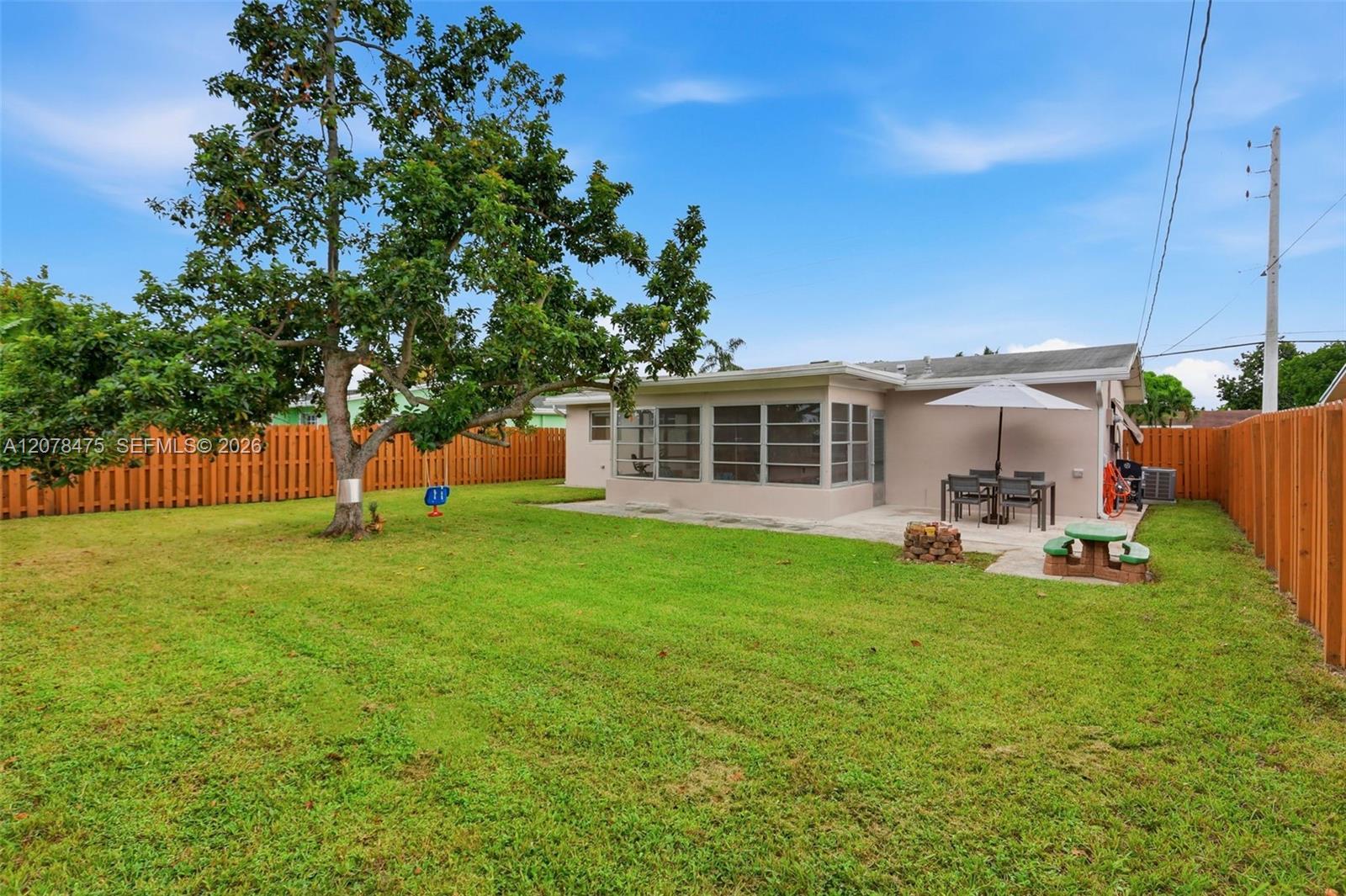 8397 NW 25th Ct, Sunrise FL 33322 photo 2