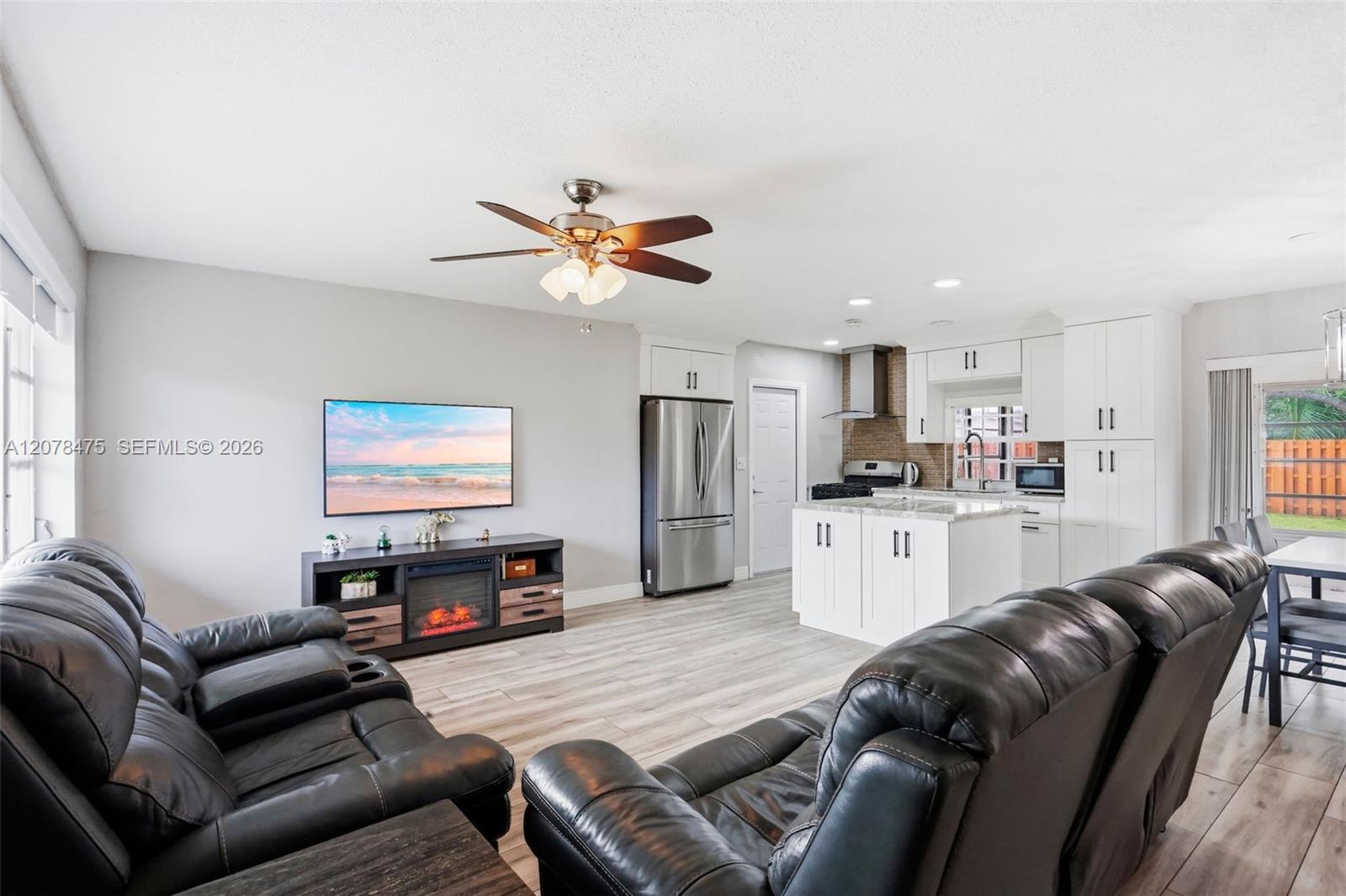 8397 NW 25th Ct, Sunrise FL 33322 photo 3