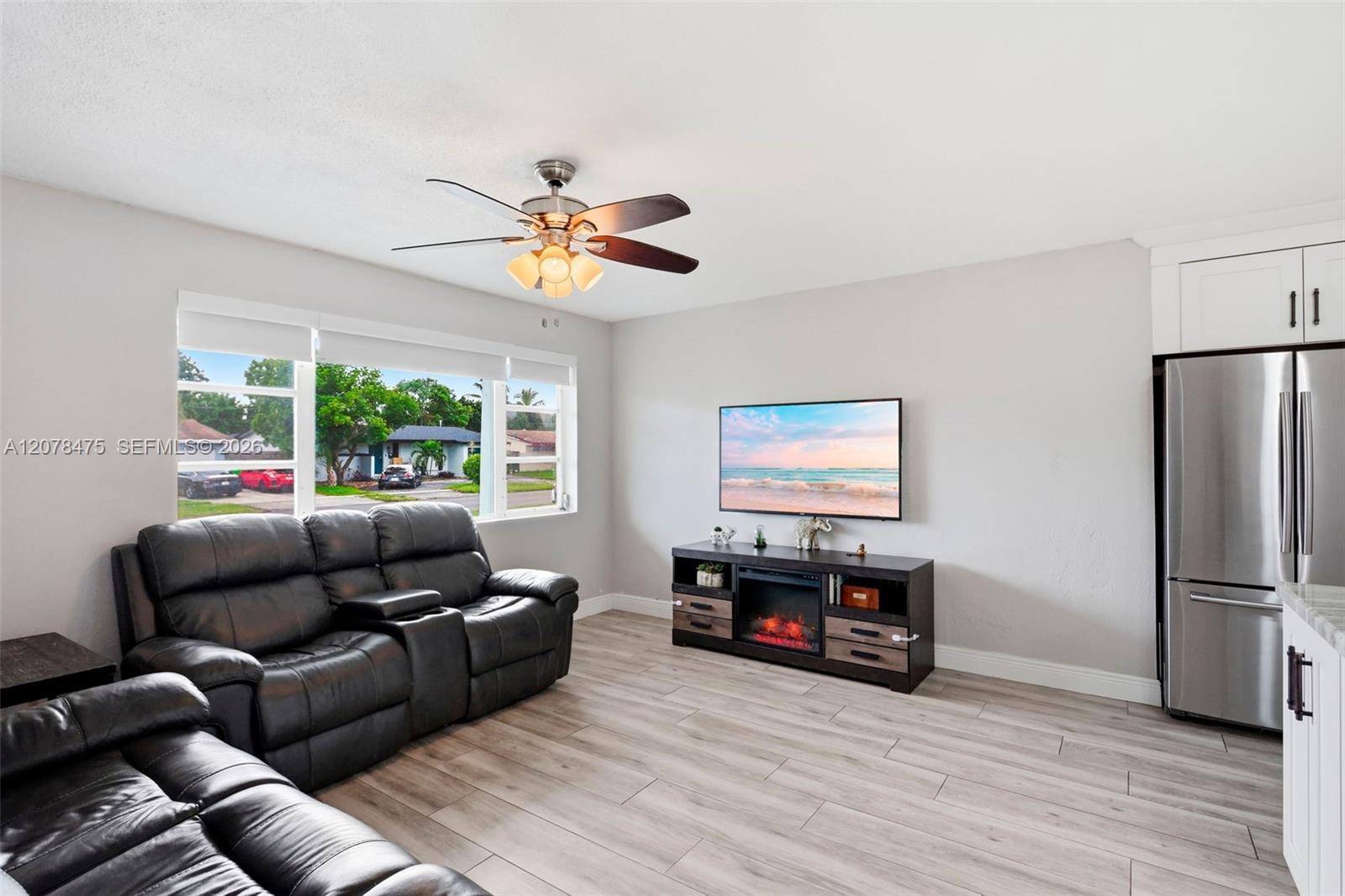 8397 NW 25th Ct, Sunrise FL 33322 photo 5