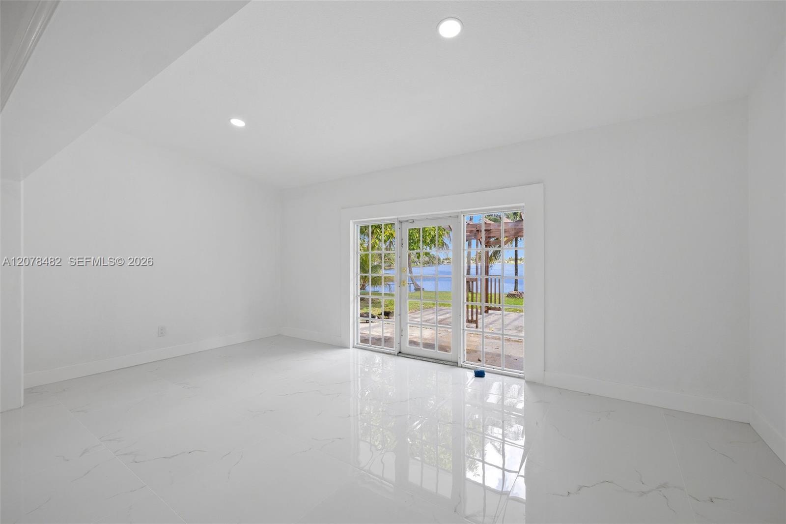 10901 SW 47th Ter, Miami FL 33165 photo 5
