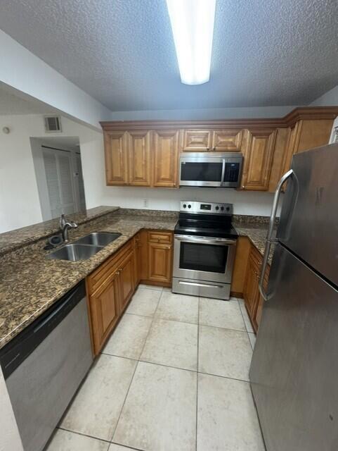 1495 LAKE CRYSTAL Drive # G, West Palm Beach FL 33411 photo 4