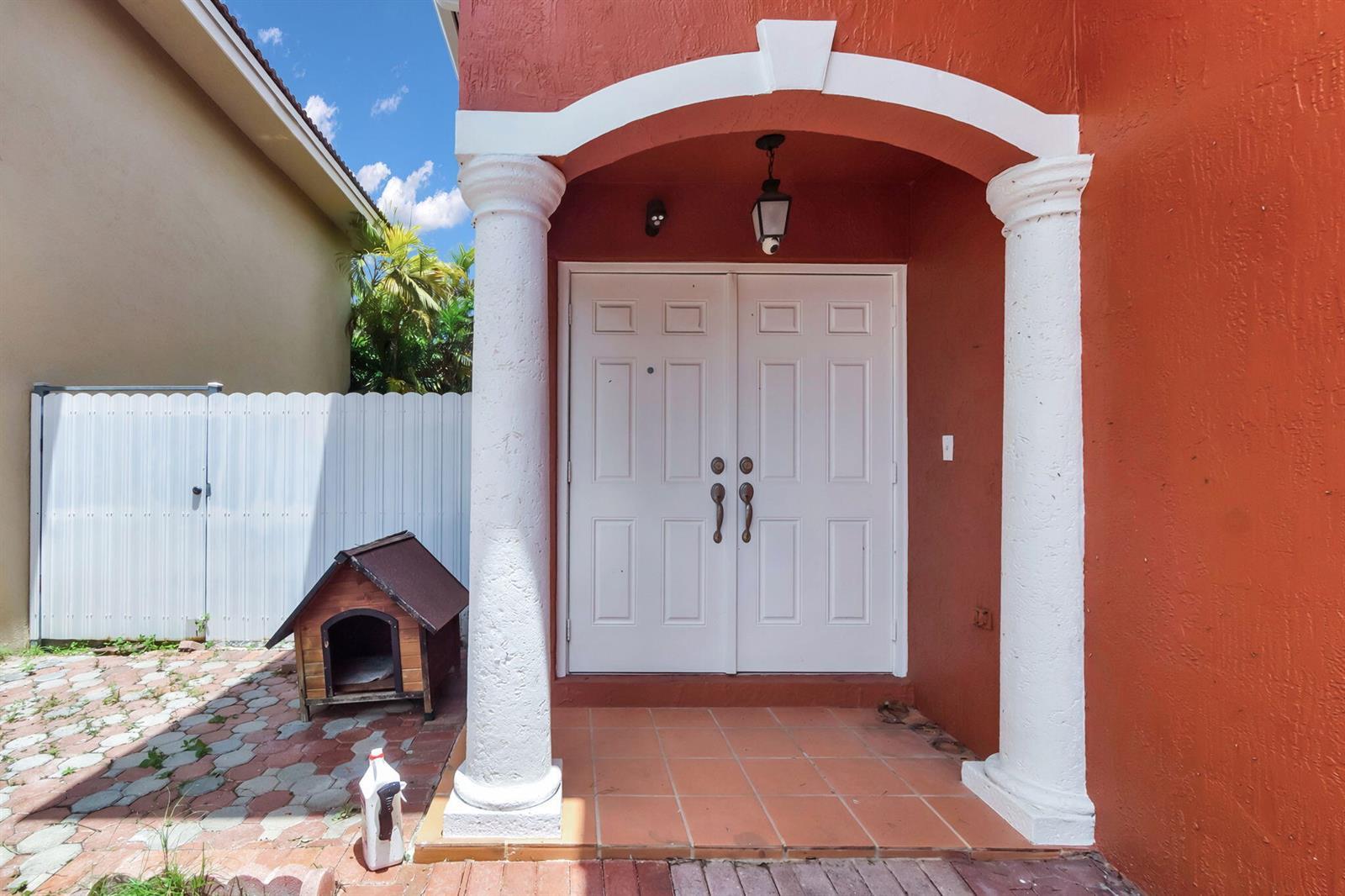15351 SW 40TH Terrace, Miami FL 33185 photo 4