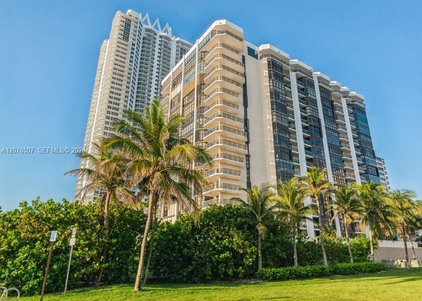 6423 Collins Ave # 1702, Miami Beach FL 33141 photo 3