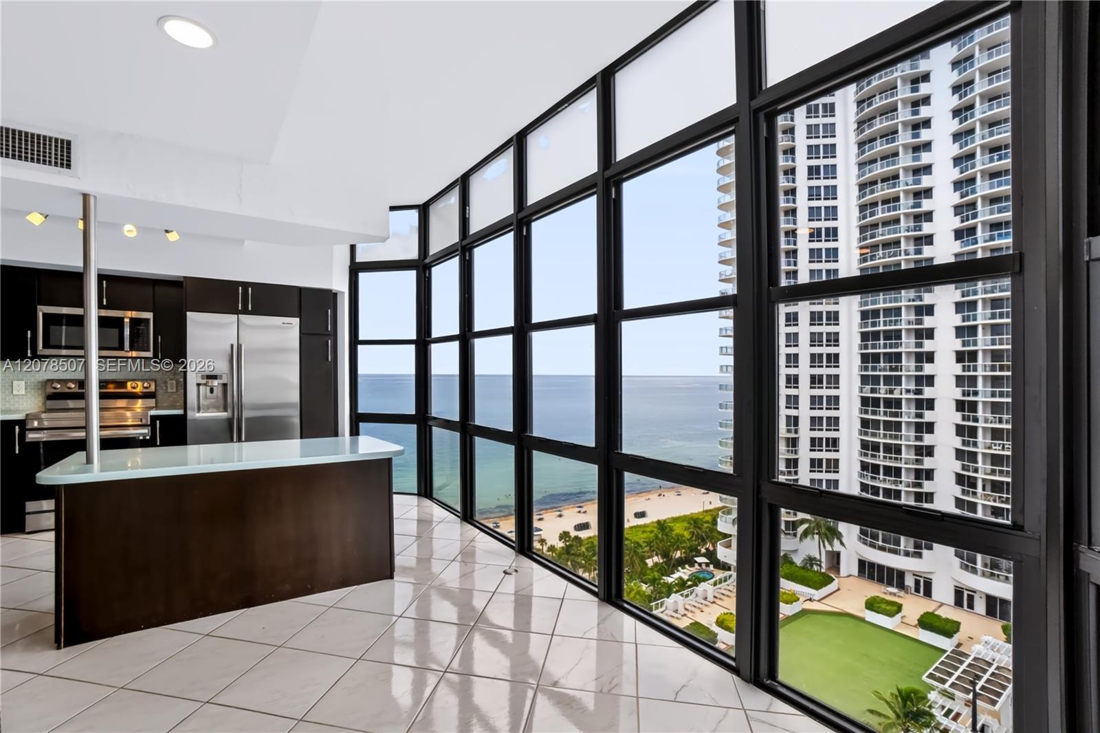 6423 Collins Ave # 1702, Miami Beach FL 33141