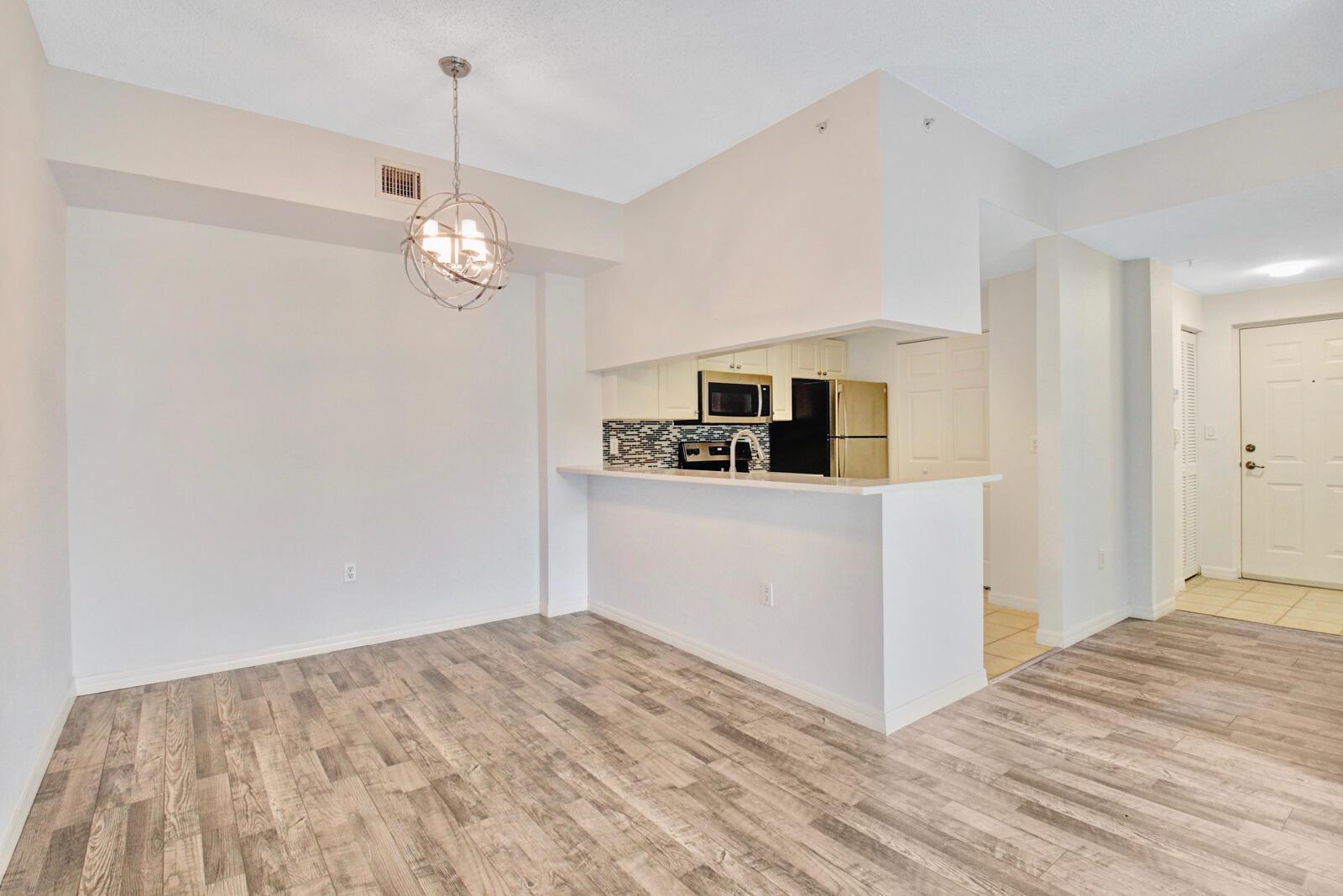 2801 SARENTO Place # 304, Palm Beach Gardens FL 33410 photo 4