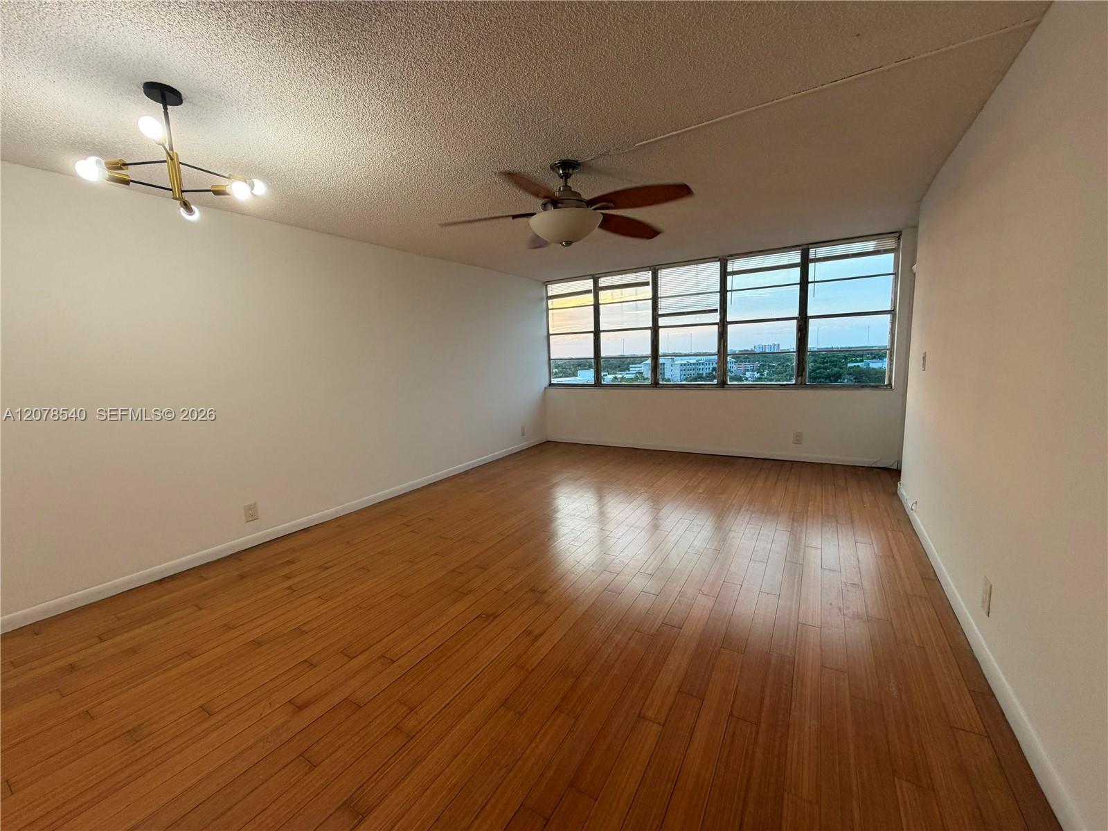 2025 NE 164th St # 1015, North Miami Beach FL 33162
