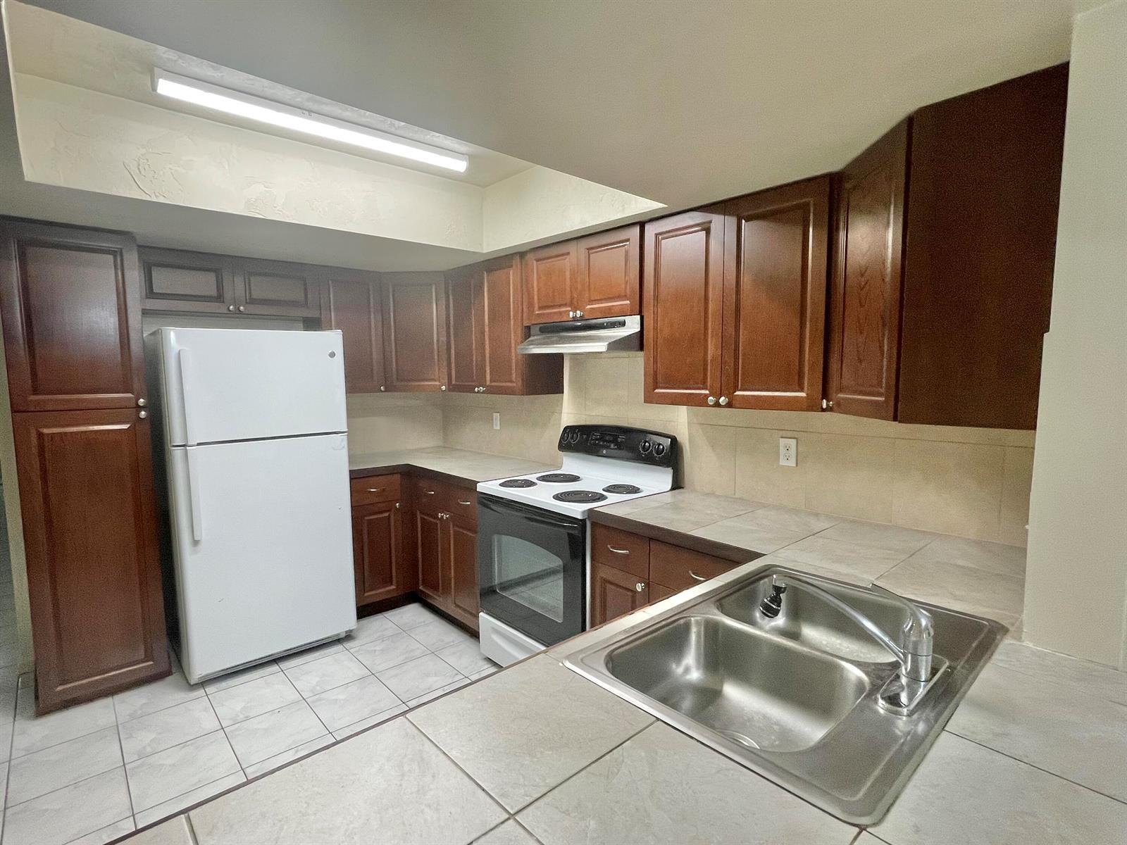 7112 NW 78TH Avenue, Tamarac FL 33321 photo 5