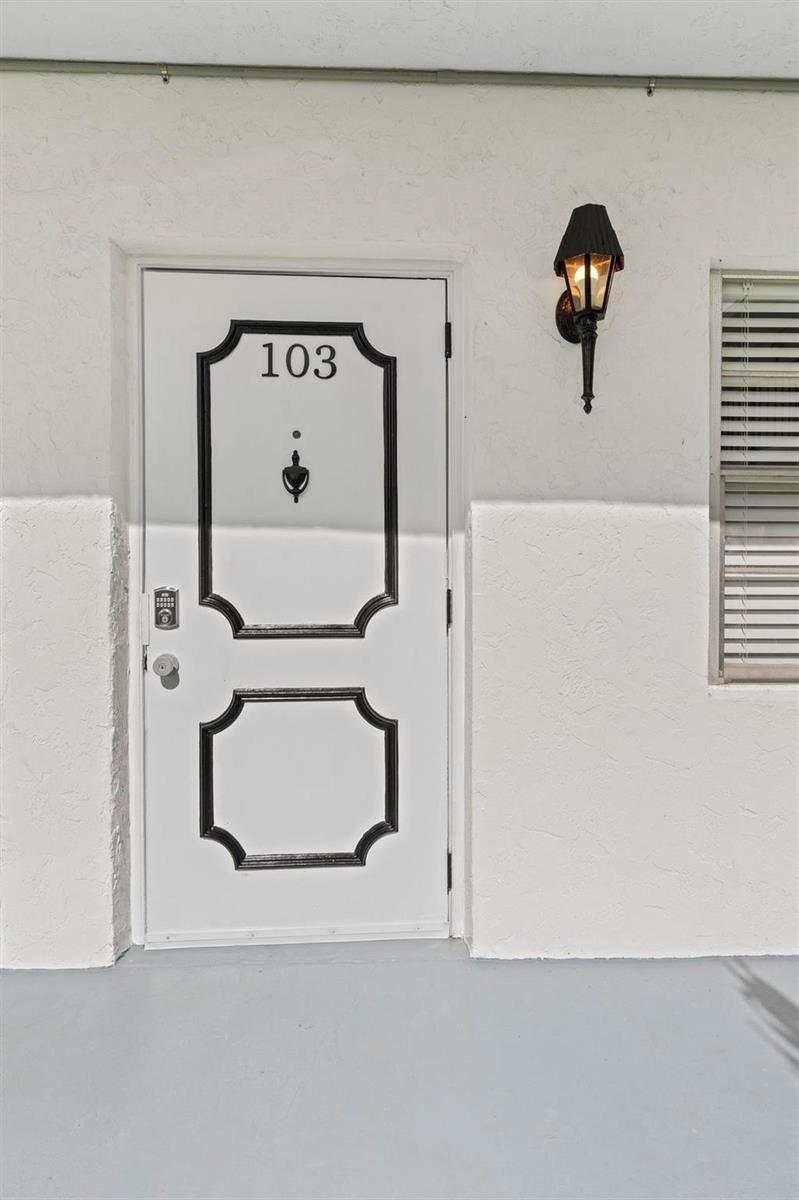 1127 S FEDERAL Highway # 103, FL 33460 photo 3