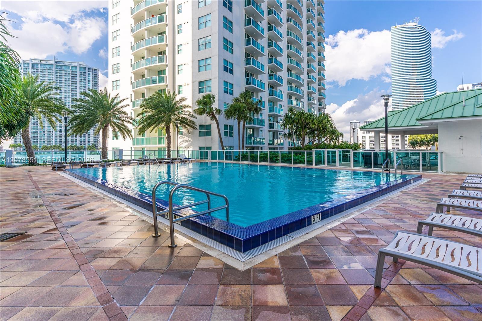 41 SE 5th St # 1117, Miami FL 33131