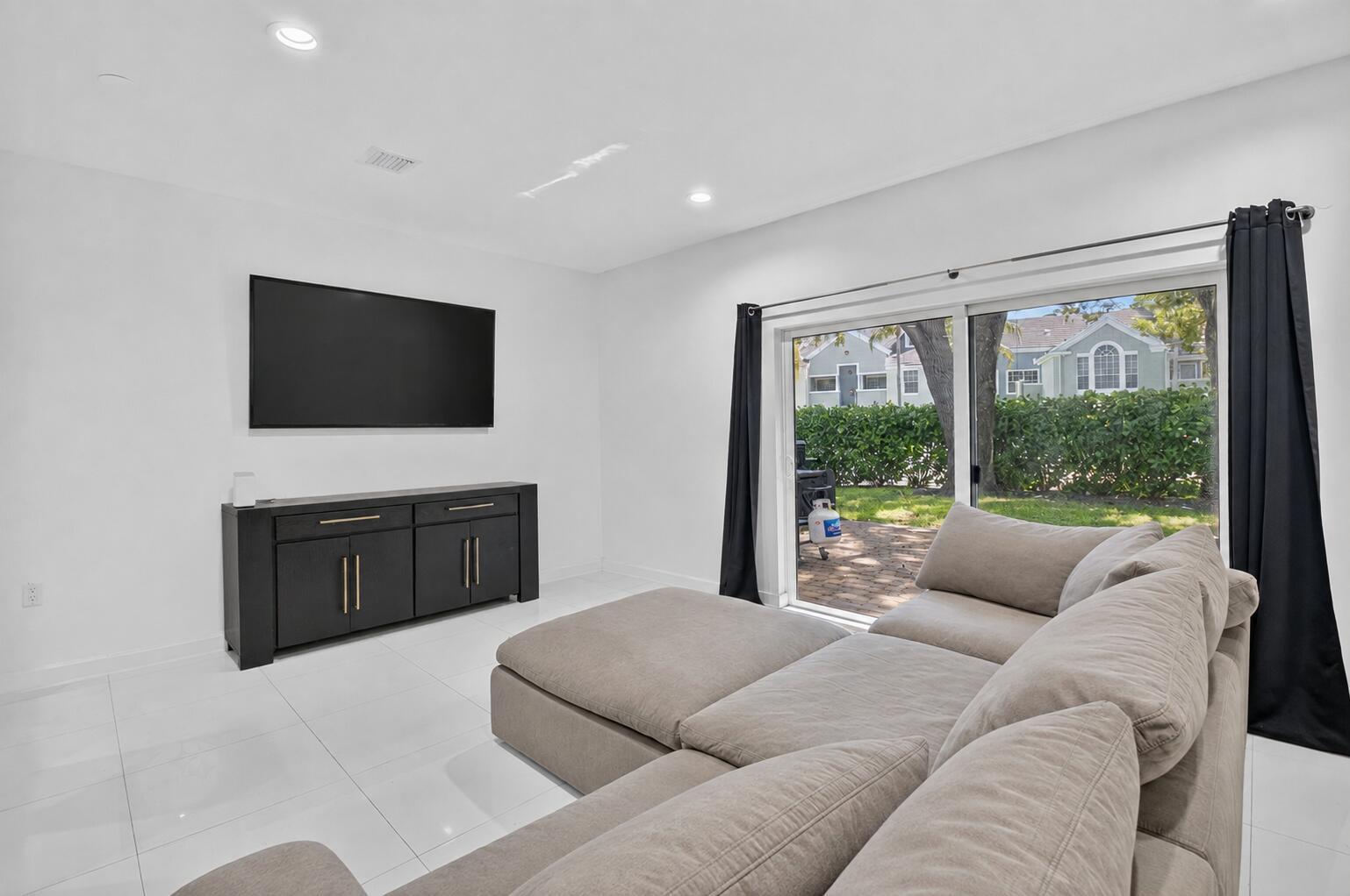 1030 CRYSTAL Way # 103, Delray Beach FL 33444 photo 4