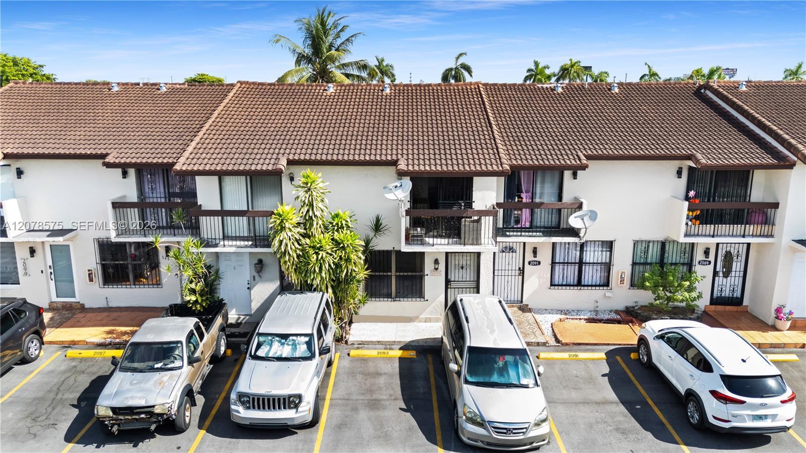 2093 W 54th Ter # 38, Hialeah FL 33016