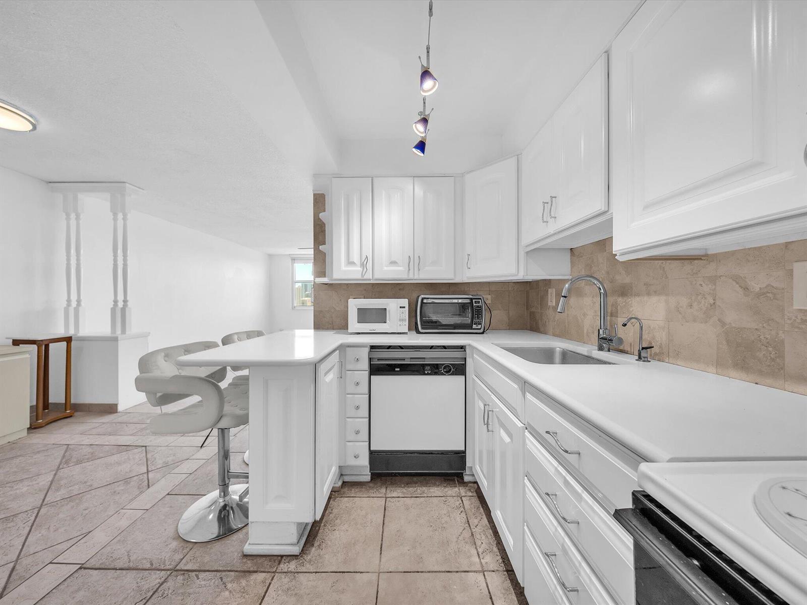 251 174th Street # 2310, Sunny Isles Beach FL 33160 photo 5
