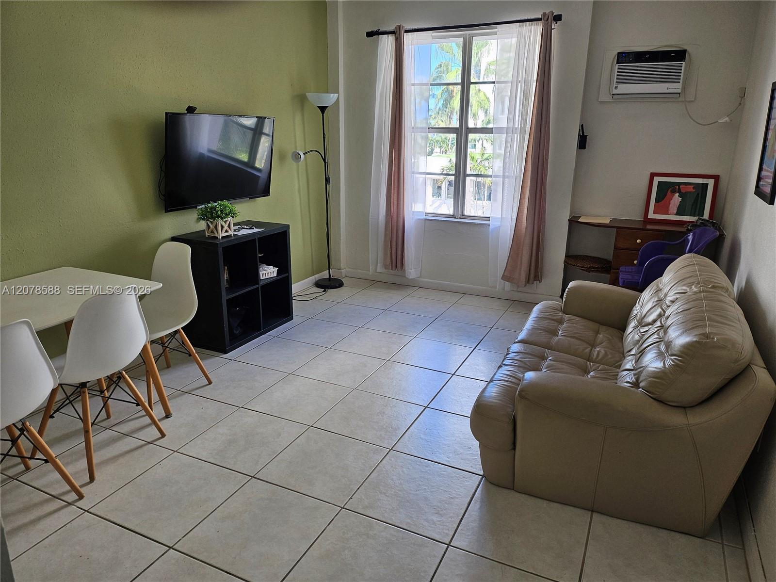 3030 Collins Ave # 4B, Miami Beach FL 33140 photo 4