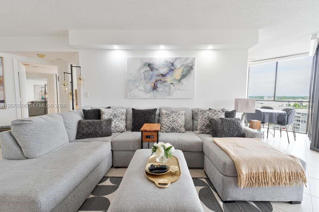 1000 W Island Blvd # 1010, Aventura FL 33160 photo 2