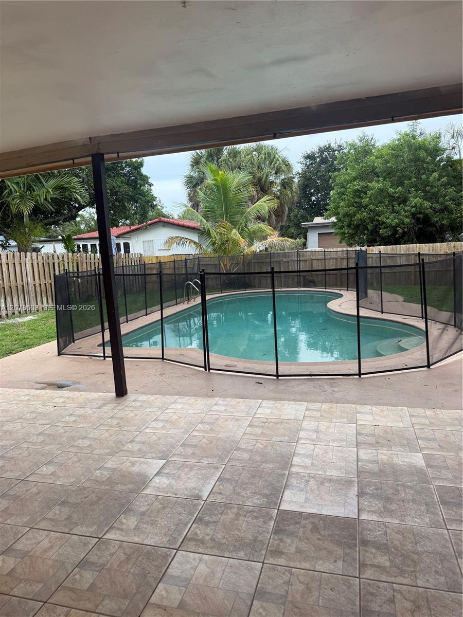 2121 N 52nd Ave, Hollywood FL 33021 photo 3