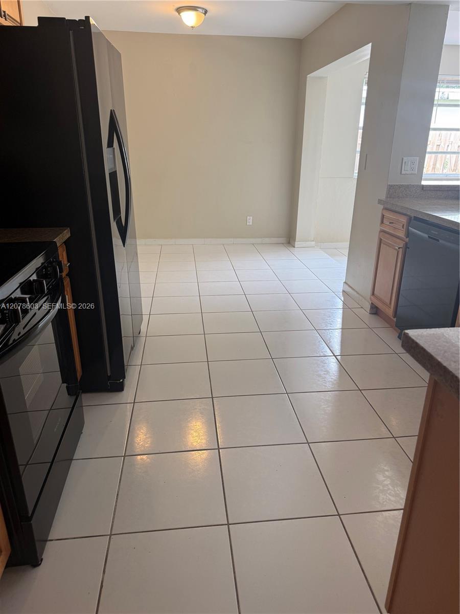 2121 N 52nd Ave, Hollywood FL 33021 photo 4