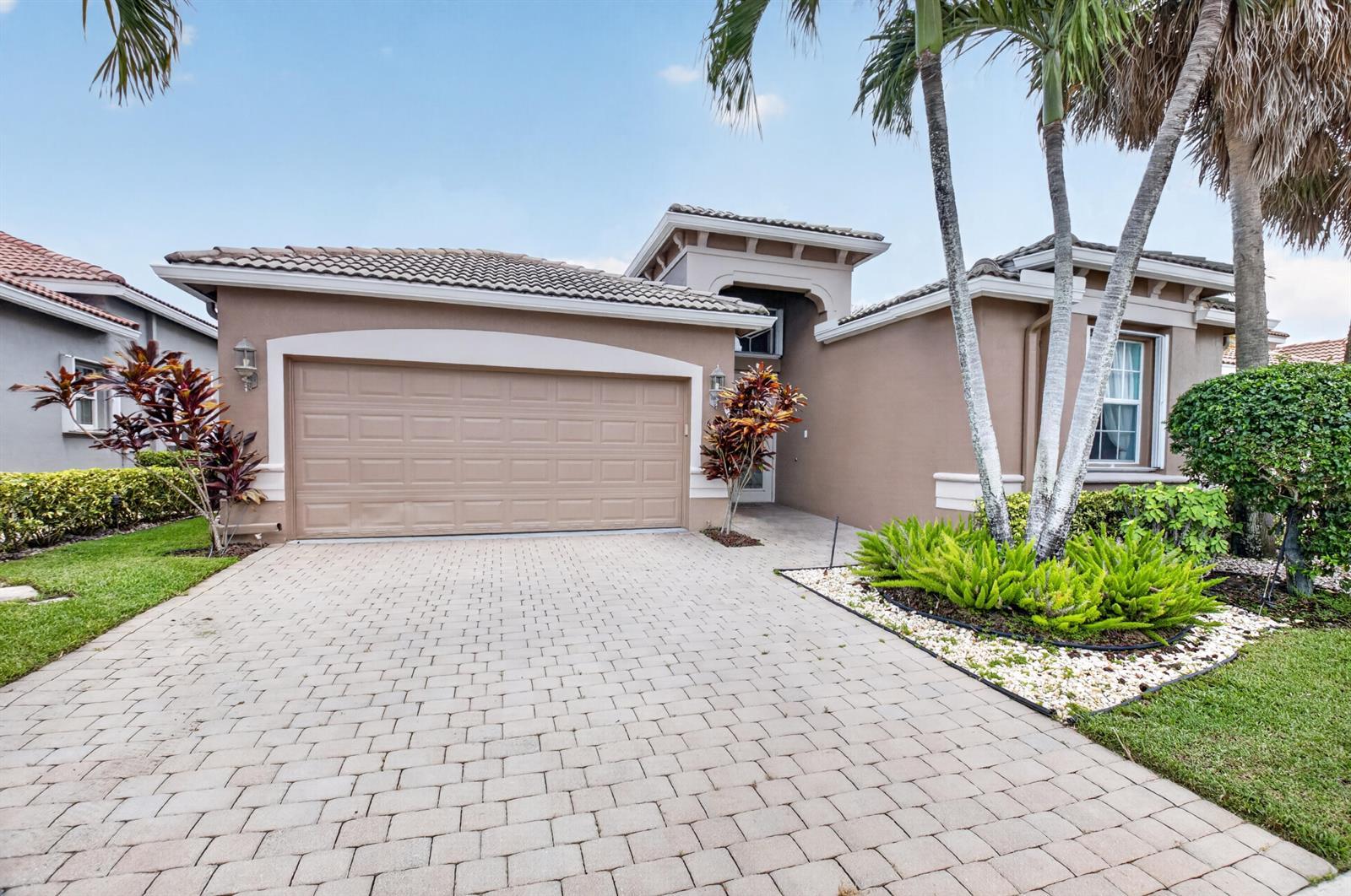 6561 PISANO Drive, Lake Worth FL 33467 photo 3