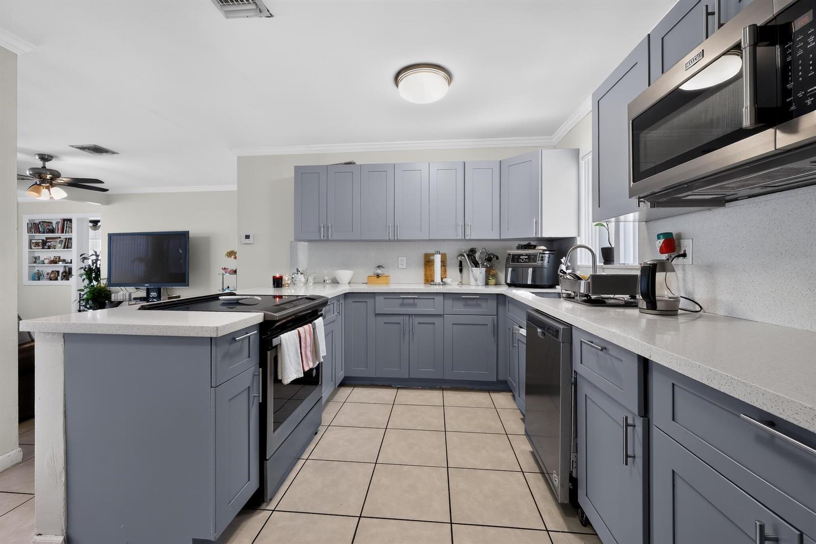 1213 14TH Avenue S, FL 33460 photo 5