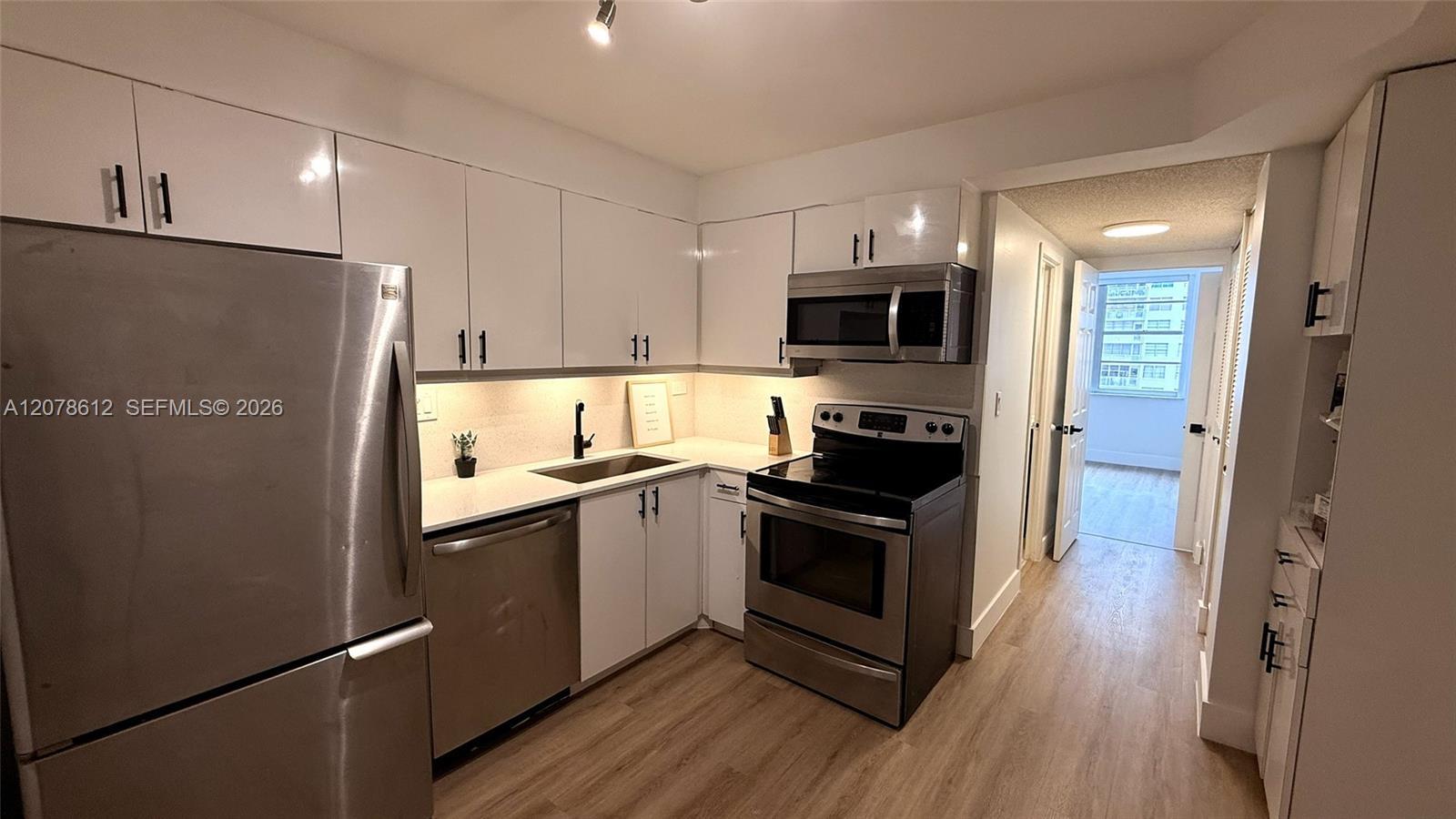 251 174th St # 608, Sunny Isles Beach FL 33160 photo 4