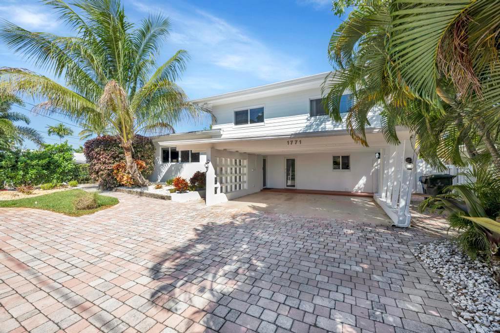 1771 NE 35th Street, Oakland Park FL 33334 photo 2