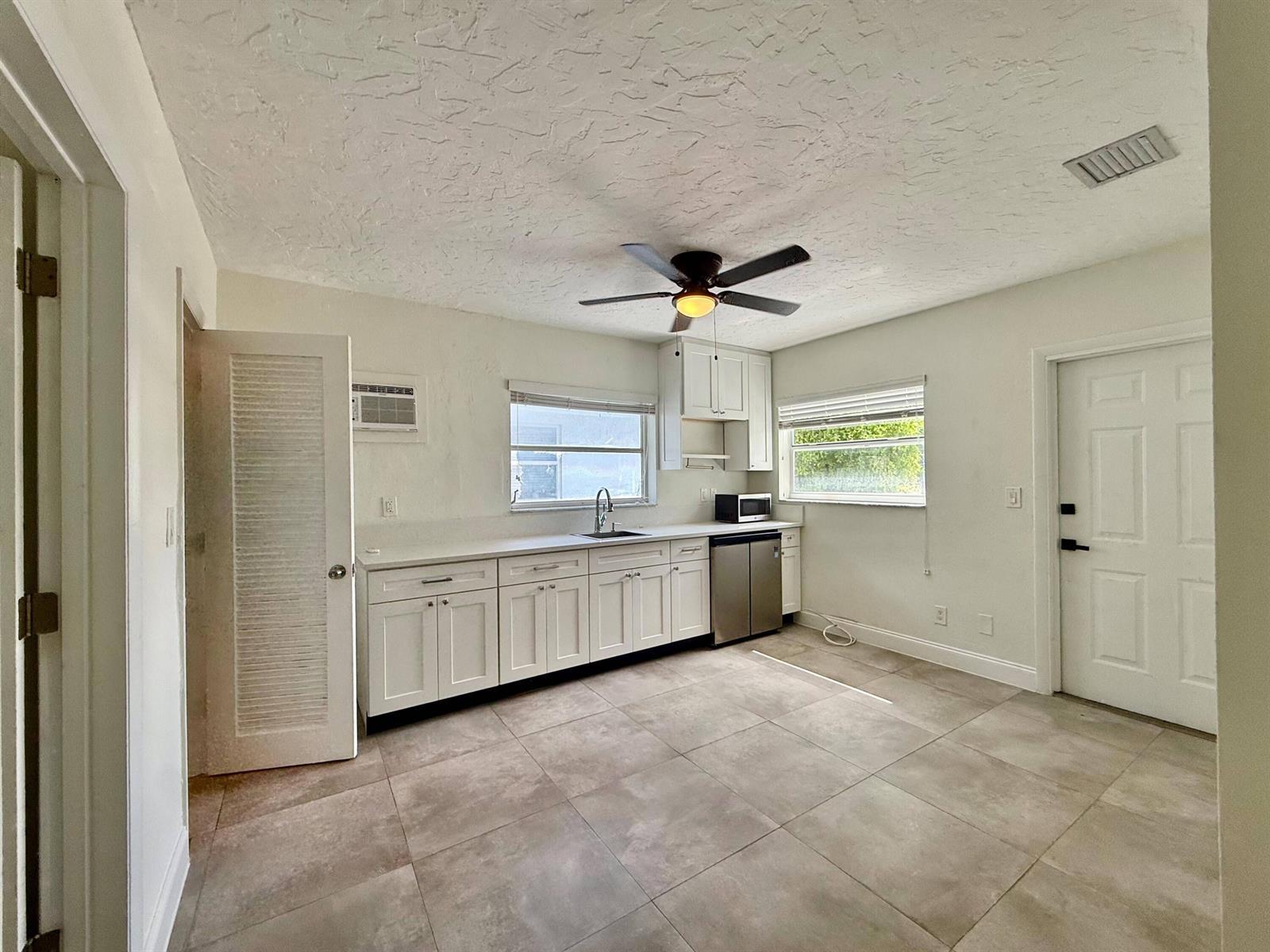 3684 NE 11th Avenue Unit 4, Oakland Park FL 33334 photo 5