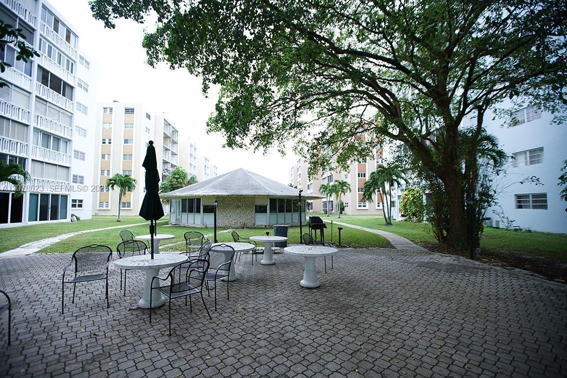 300 NE 12th Ave # 703, Hallandale Beach FL 33009 photo 4