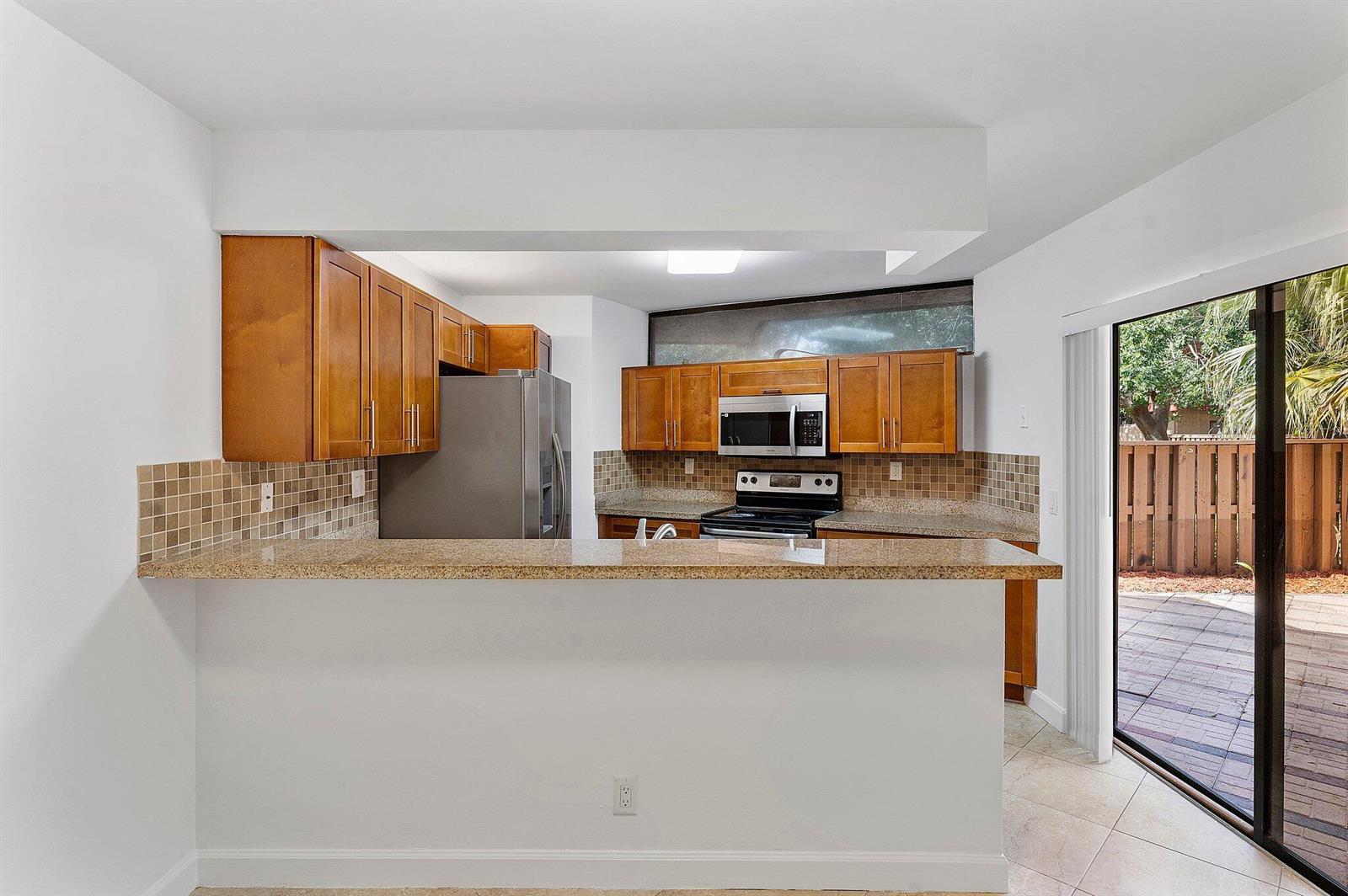 8195 SEVERN Drive # A, Boca Raton FL 33433 photo 2