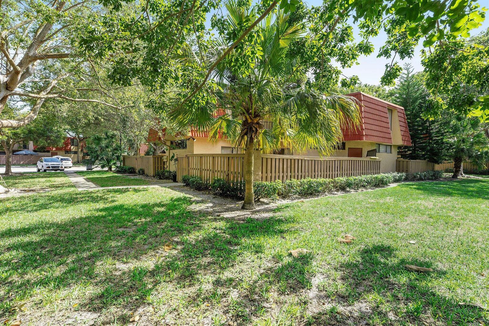 8195 SEVERN Drive # A, Boca Raton FL 33433 photo 4