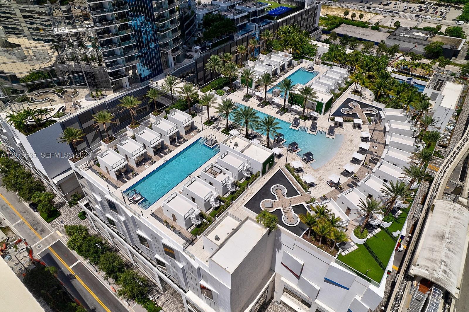 851 NE 1st Ave # 3007, Miami FL 33132 photo 4
