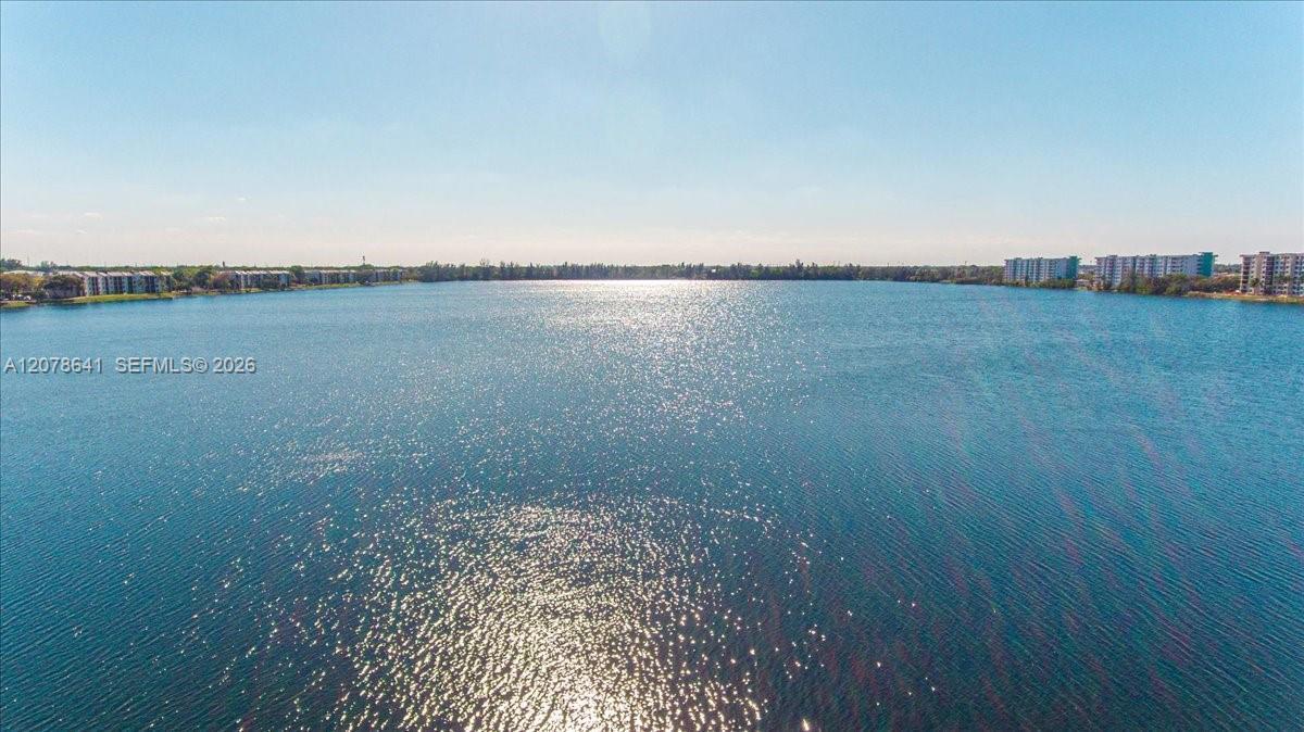 110 Lake Emerald Dr # 403, Oakland Park FL 33309 photo 2