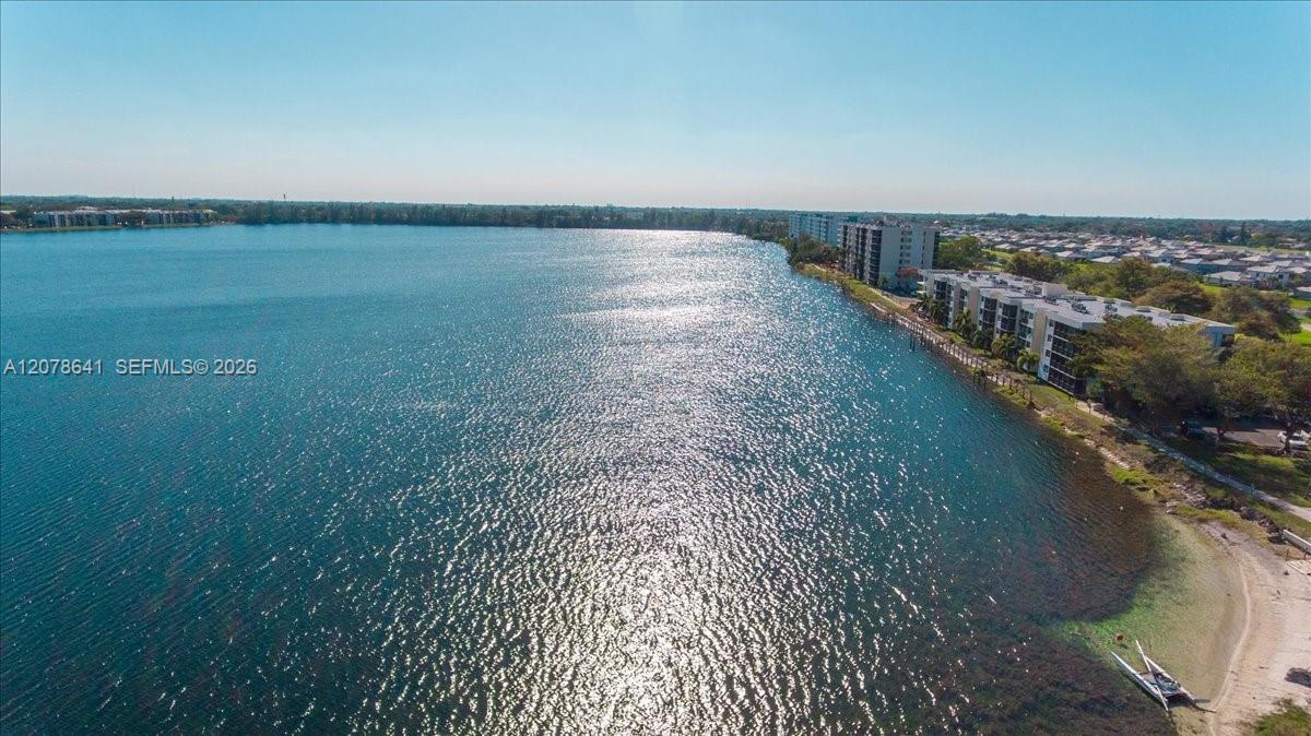 110 Lake Emerald Dr # 403, Oakland Park FL 33309