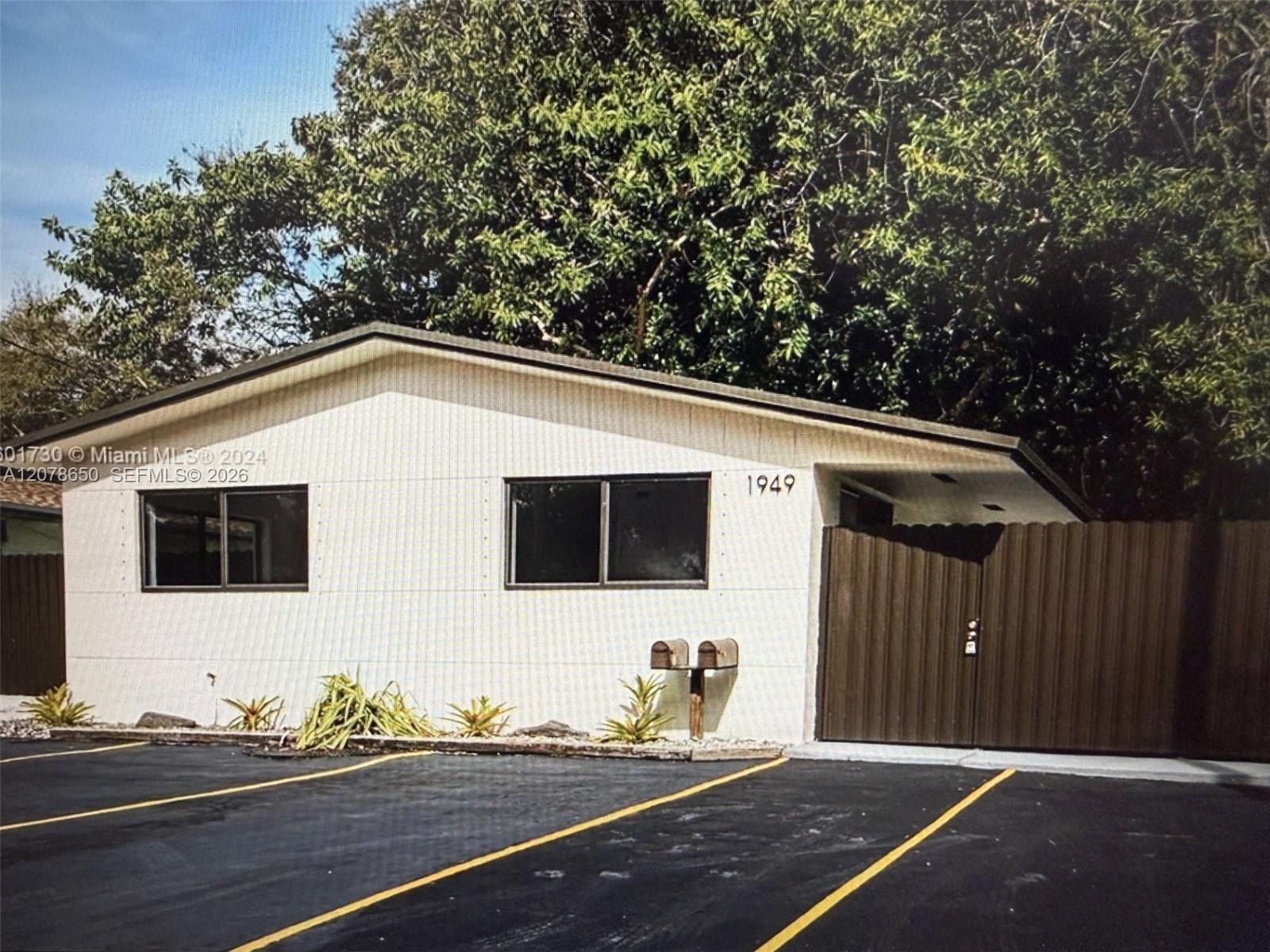 1949 Riverside Dr # 2, Fort Lauderdale FL 33312 photo 2