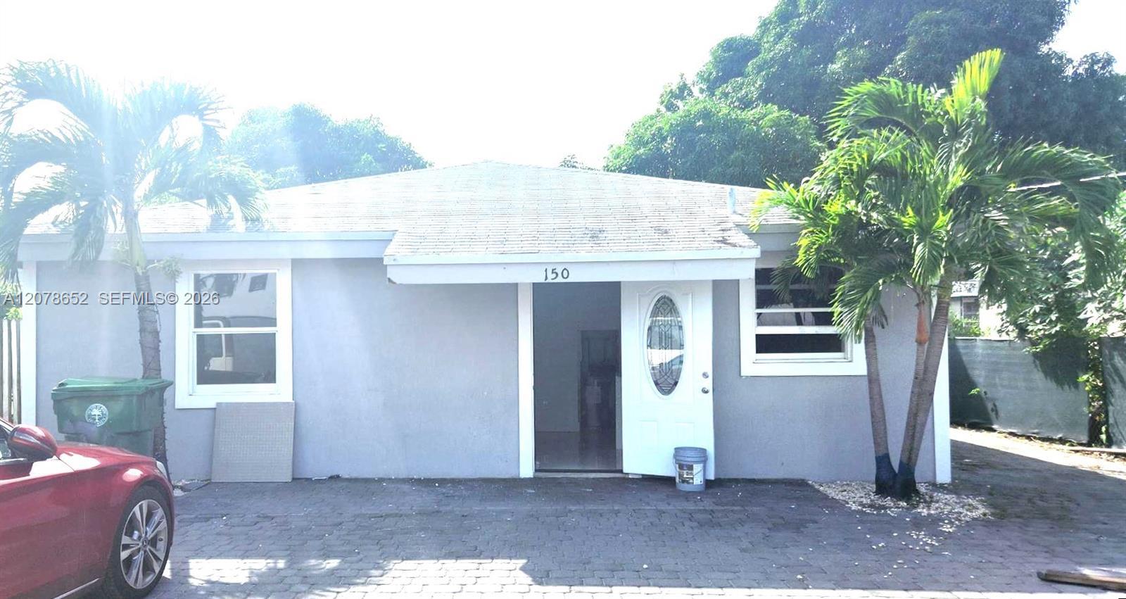 150 NW 17th Ct, Miami FL 33125 photo 2
