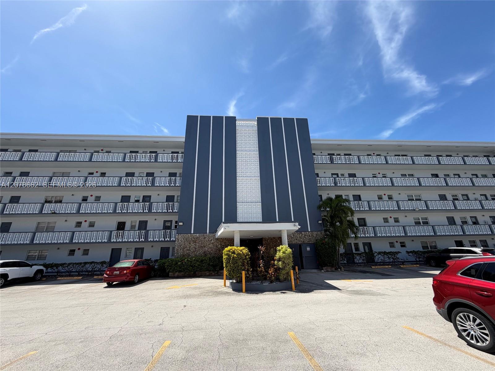 232 NE 12th Ave # 103, Hallandale Beach FL 33009