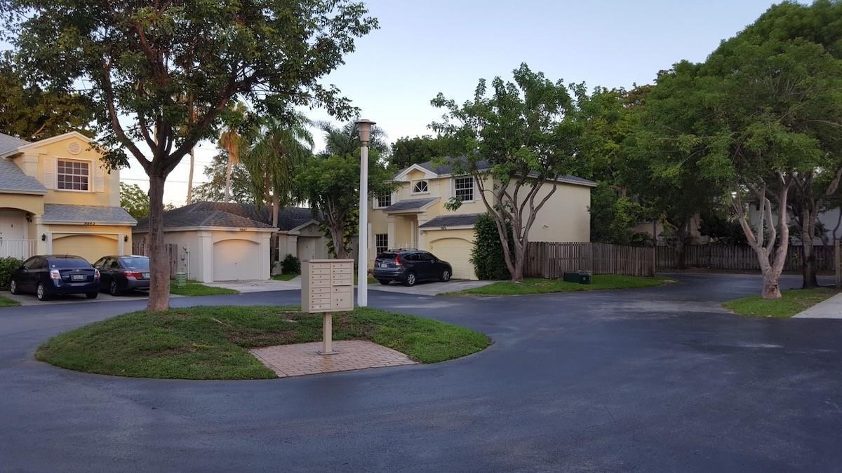 9851 SW 117th Court, Miami FL 33186 photo 2