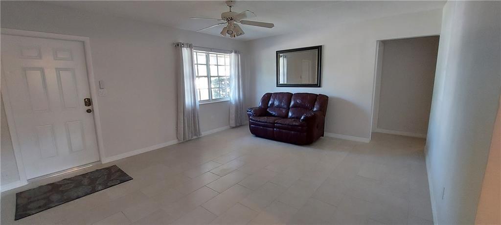 738 SW 5th Avenue, Hallandale Beach FL 33009 photo 3