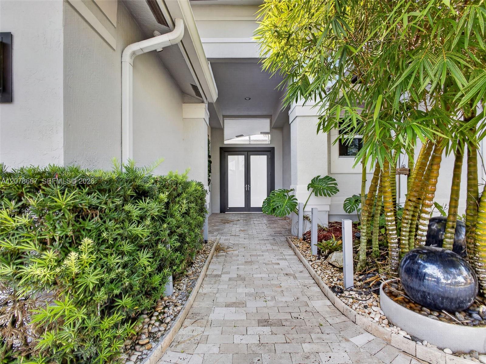 1371 Victoria Isle Dr, Weston FL 33327 photo 4
