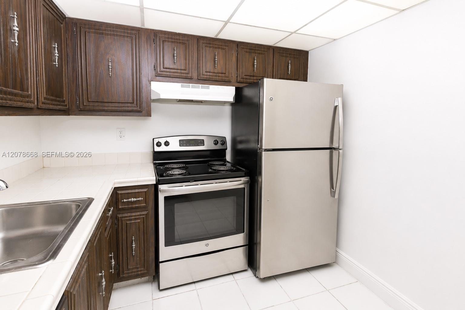 486 NW 165th St Rd # 301, Miami FL 33169 photo 2