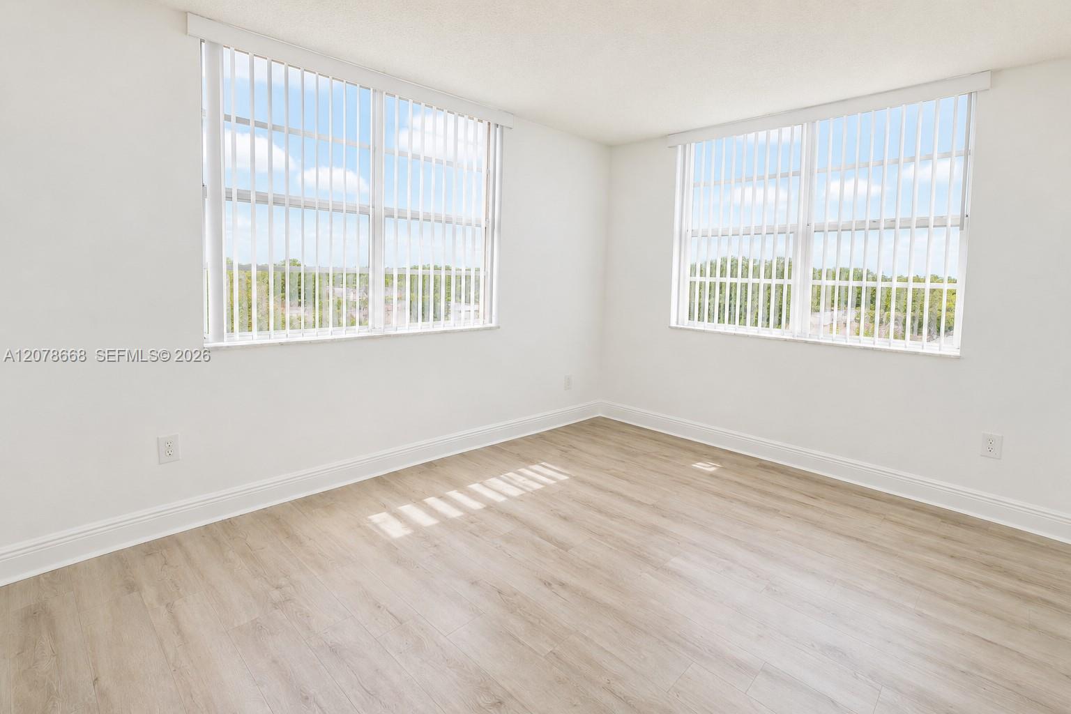 486 NW 165th St Rd # 301, Miami FL 33169 photo 3