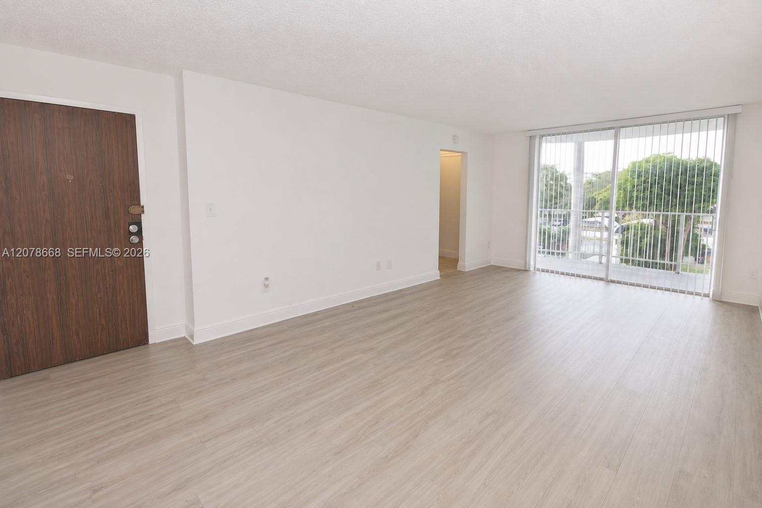 486 NW 165th St Rd # 301, Miami FL 33169