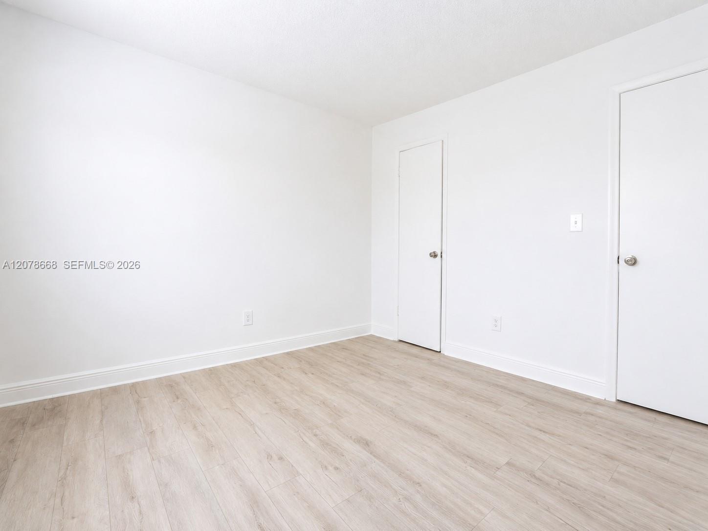486 NW 165th St Rd # 301, Miami FL 33169 photo 5