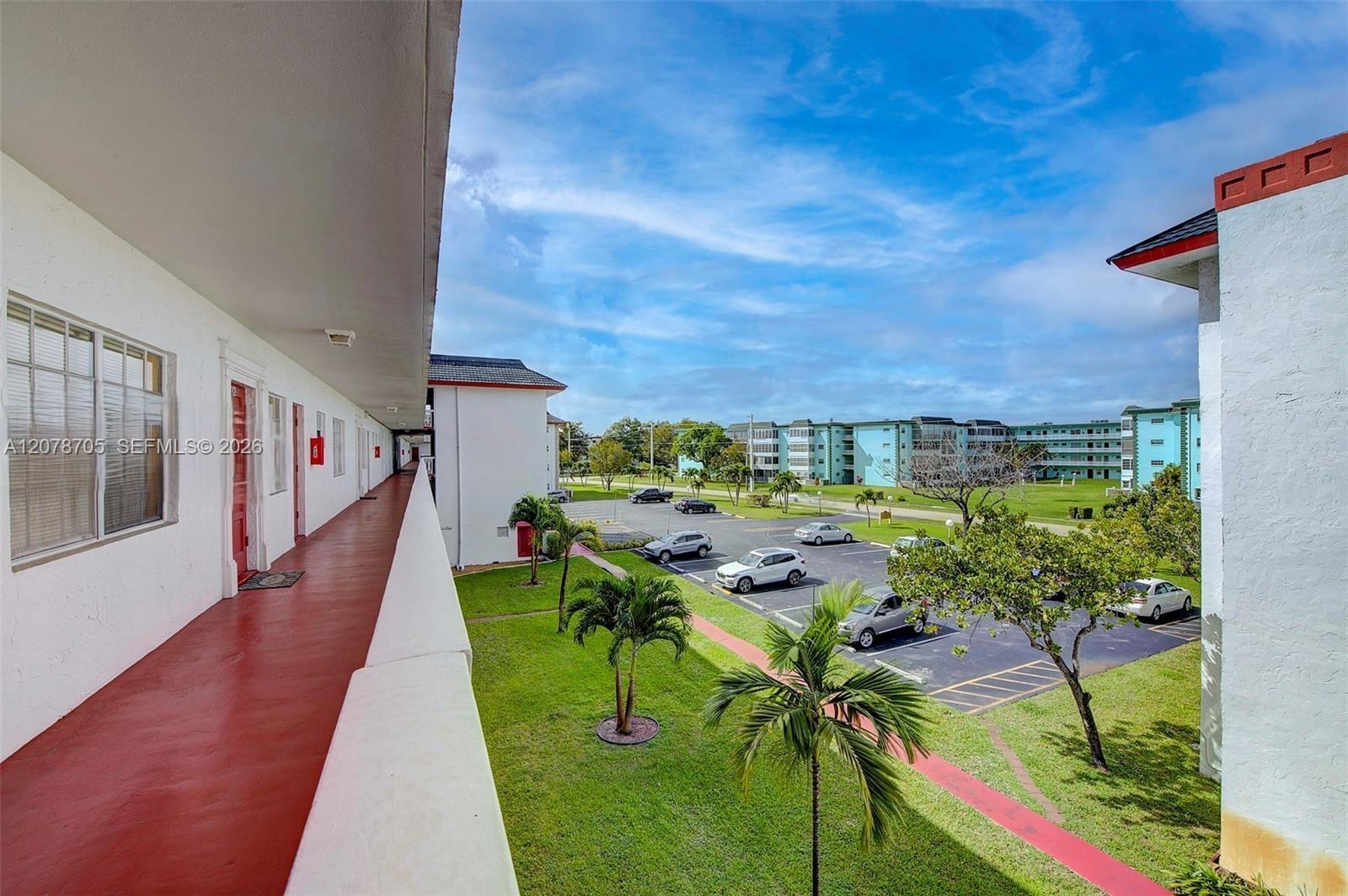 Lauderdale Lakes, FL 33319 photo 4