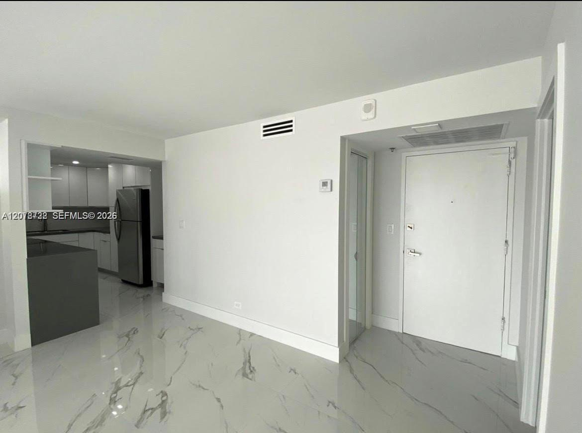 6039 Collins Ave # 1033, Miami Beach FL 33140 photo 4