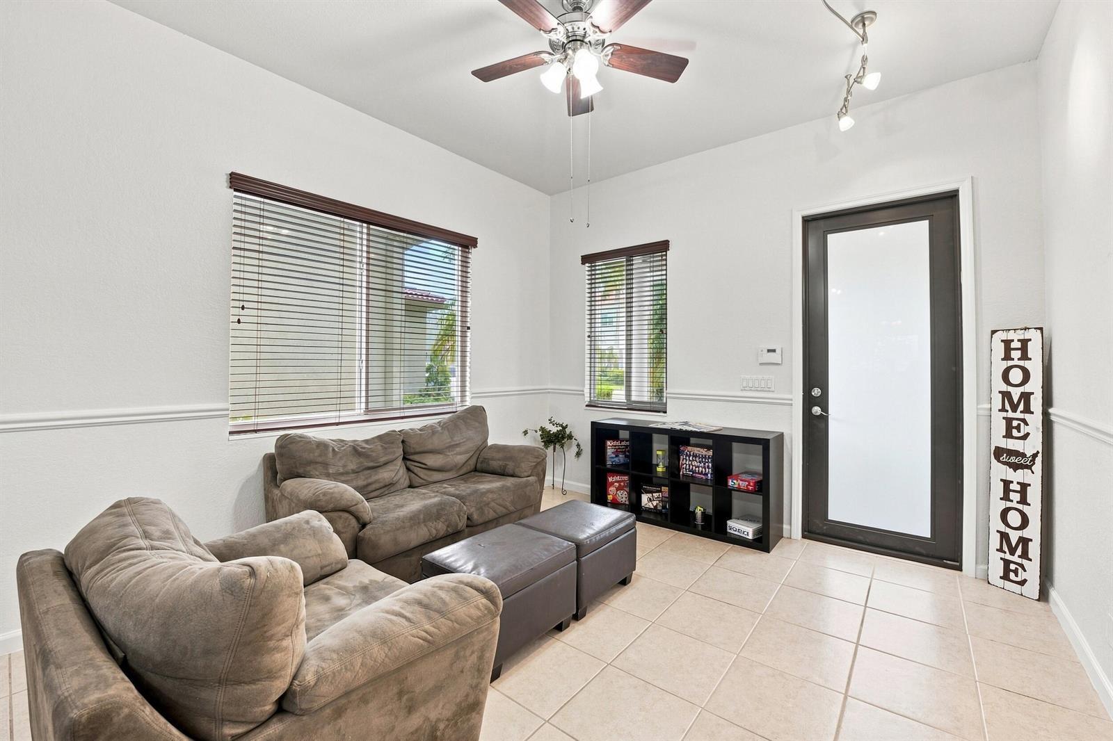 23 COUNTRY LAKE Circle, Boynton Beach FL 33436 photo 4