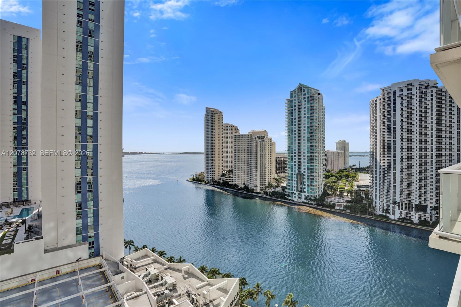 300 S Biscayne Blvd # 1816, Miami FL 33131