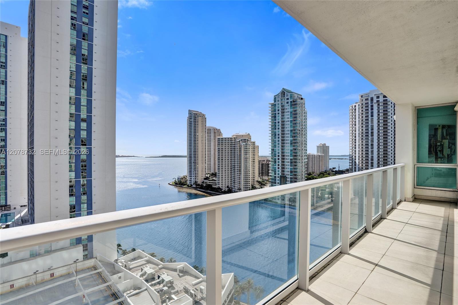 300 S Biscayne Blvd # 1816, Miami FL 33131 photo 4