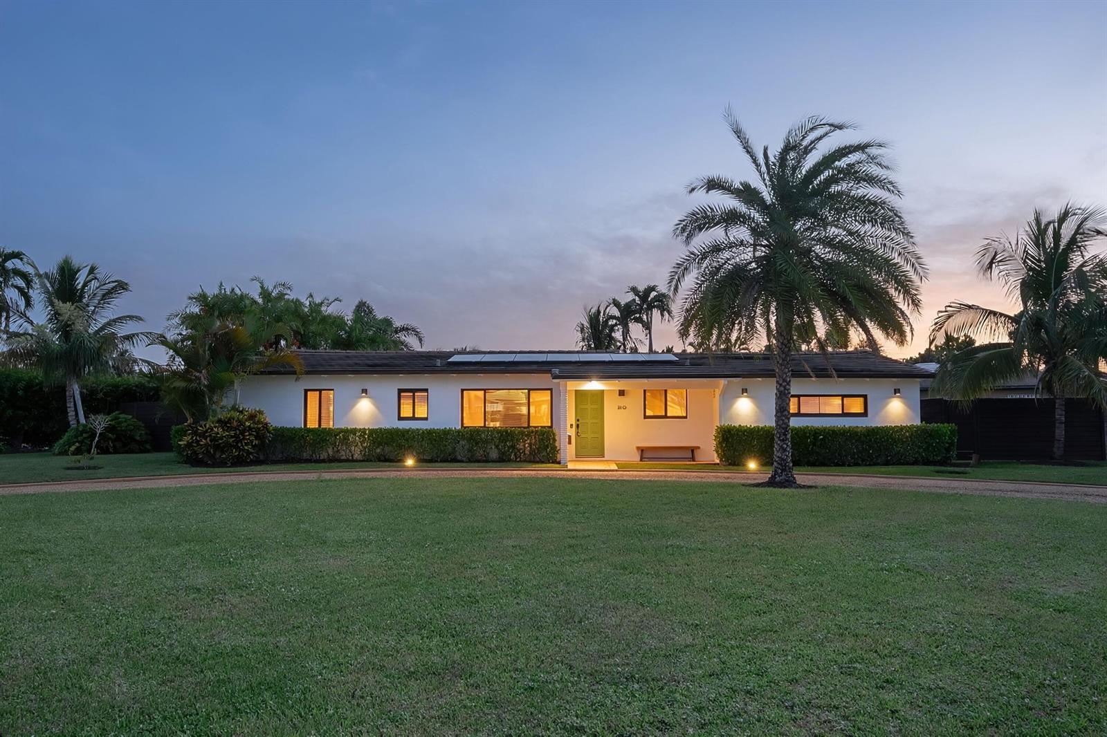 310 Orange Way, West Palm Beach FL 33405 photo 2
