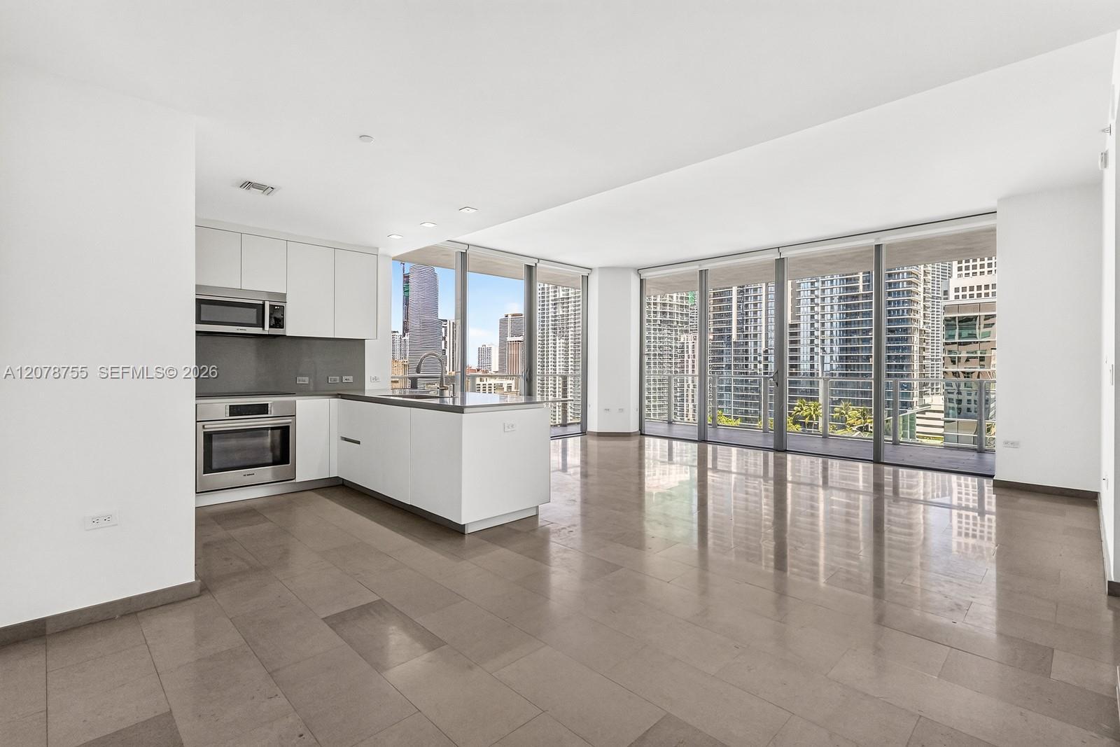 88 SW 7th St # 1511, Miami FL 33130 photo 2